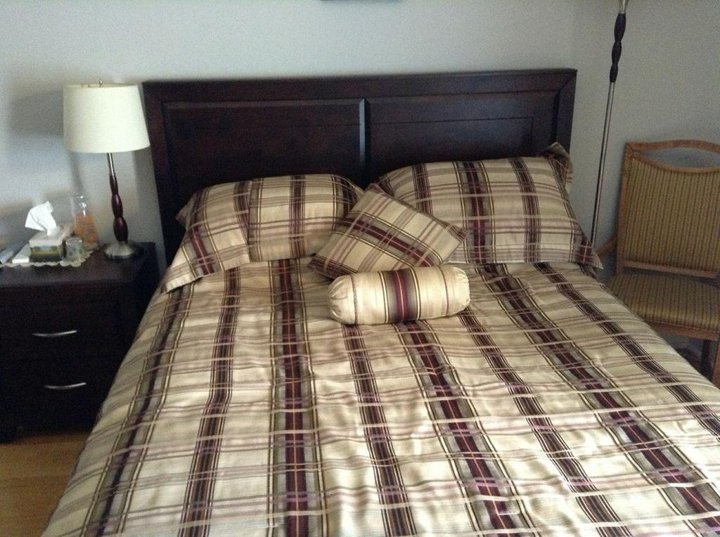 Le 100 St-Laurent Louiseville Chambre photo